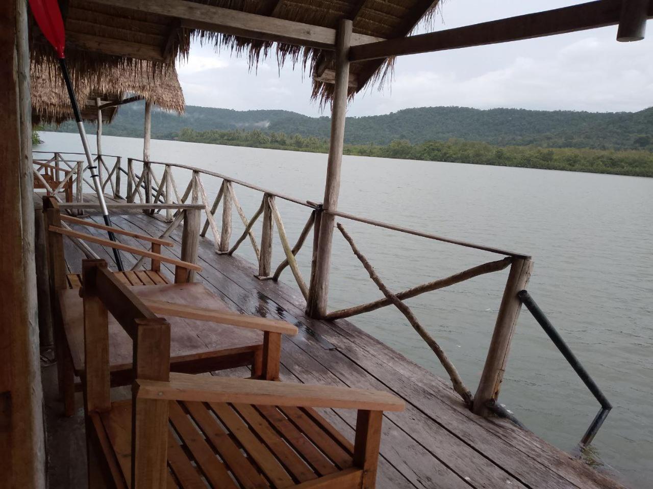 Villa The Floating House à Krŏng Kaôh Kŏng Extérieur photo